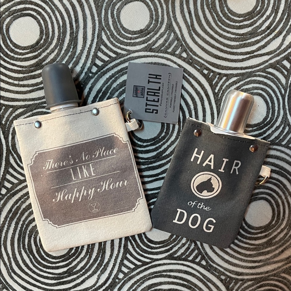 New W/TAGS!  Tote + Able Stealth Black and Tan Canvas Flask Set 8oz 4oz